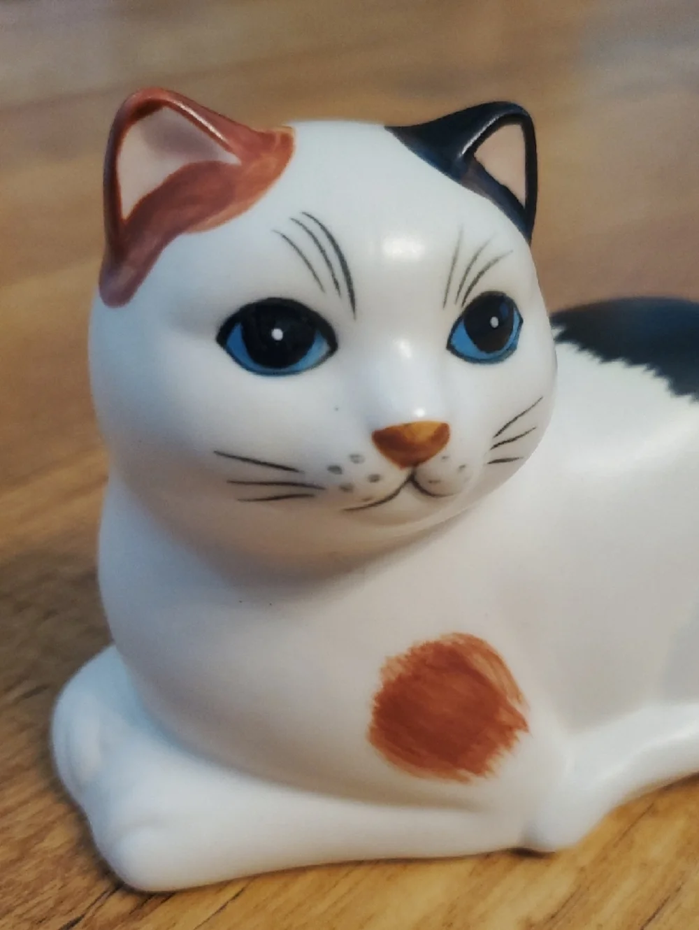 Royal Orleans Calico Cat Vintage 80s Porcelain Sculpture - Collectible